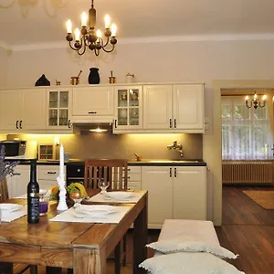 https://atmospheric-quiet-apartment.praguehotelsweb.com